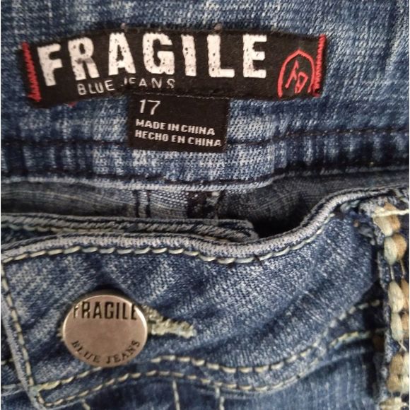 Fragile Jean Capri's.  Size 17 - Picture 3 of 9
